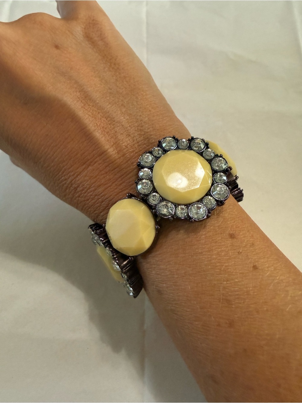 NWT Dana Buchman Butter Yellow Bead Crystal Rhinestone Retro Stretch Bracelet